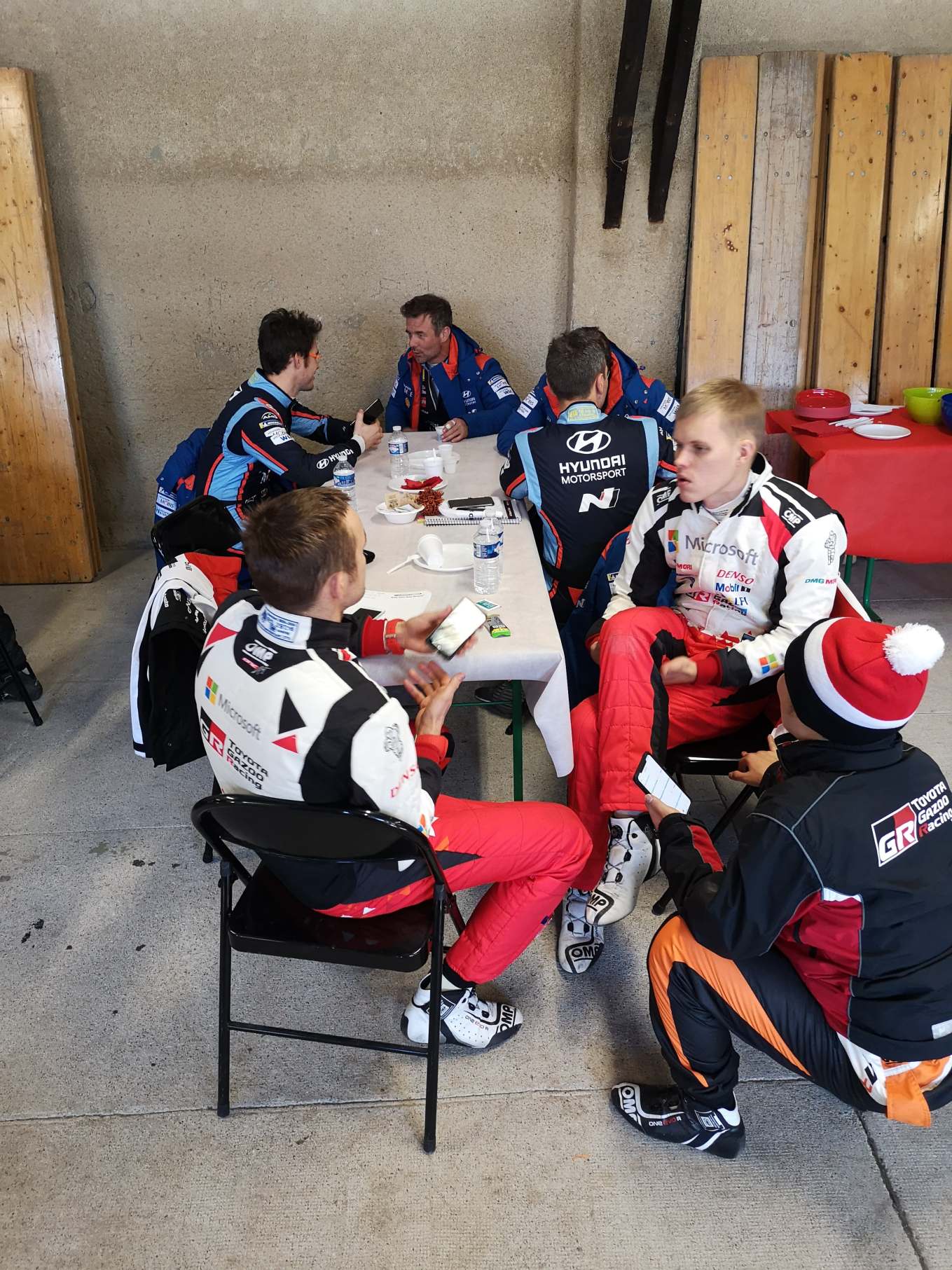 51291827_356768848236813_6384138104302731264_n