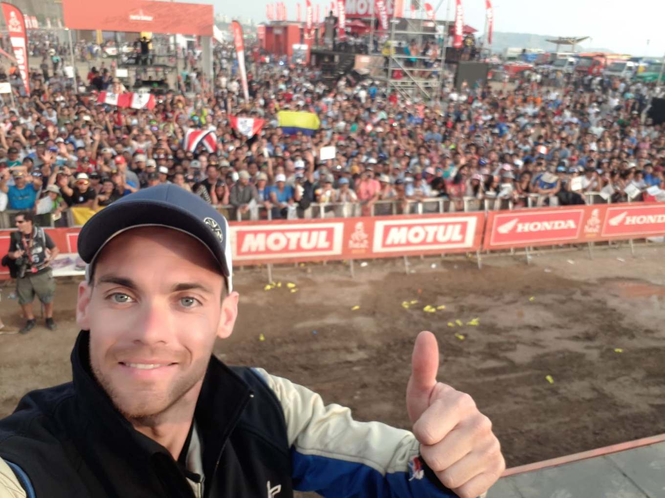 51237827_241605993438612_6788300827573354496_n