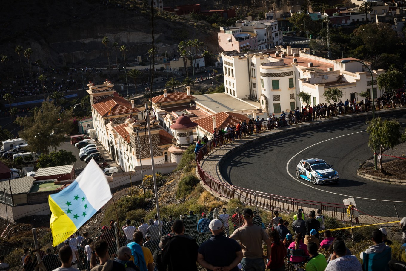 58902231_375384943064109_8085575697667457024_n