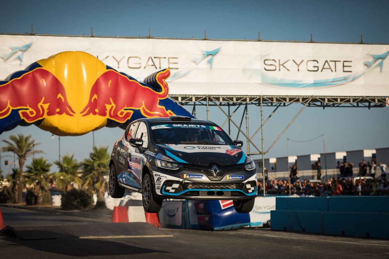 67298397_713969109053784_4402178630420004864_n