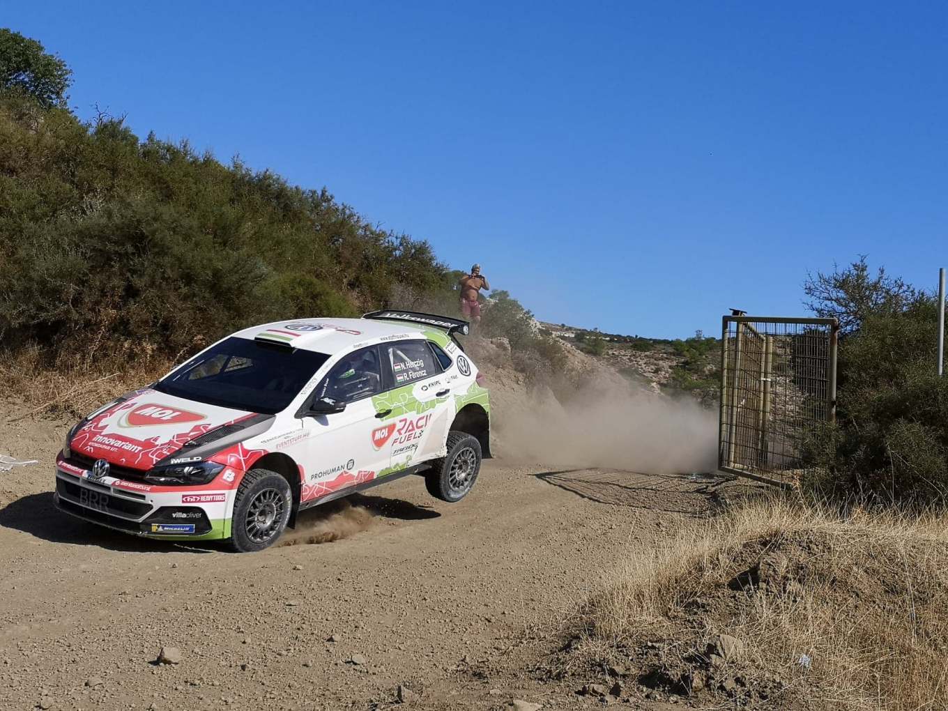 70650764_438266816813729_1170045066769596416_n