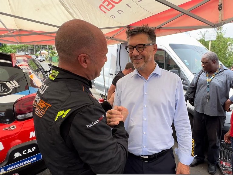 361886086_832445765116149_4723617731613426826_n